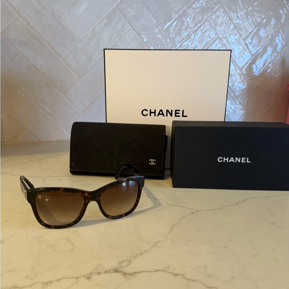 CHANEL Dark Tortoise Square Sunglasses - Picture 5 of 5